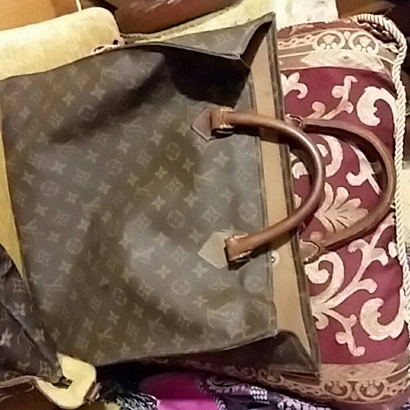 Small tote , exta Large duffle, flipe case. - Picture 7 of 8